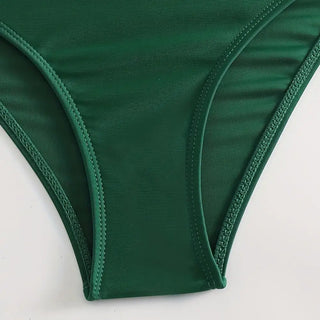 Sarena | Your tummy-shaping bikini set with a stylish V-neck